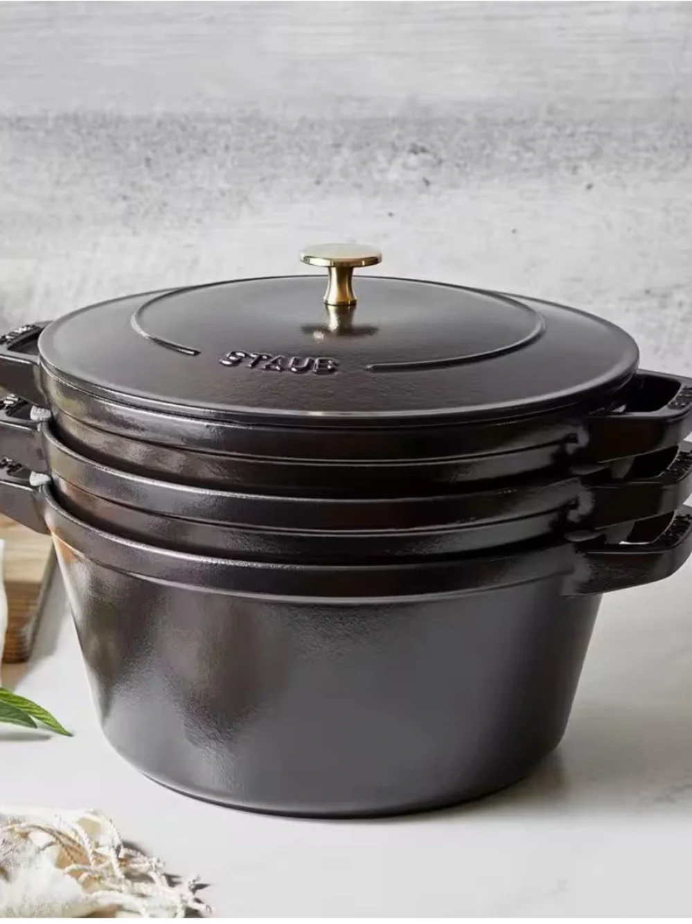 STAUB Stackable 4-Piece Cast Iron Set - Black New in Box